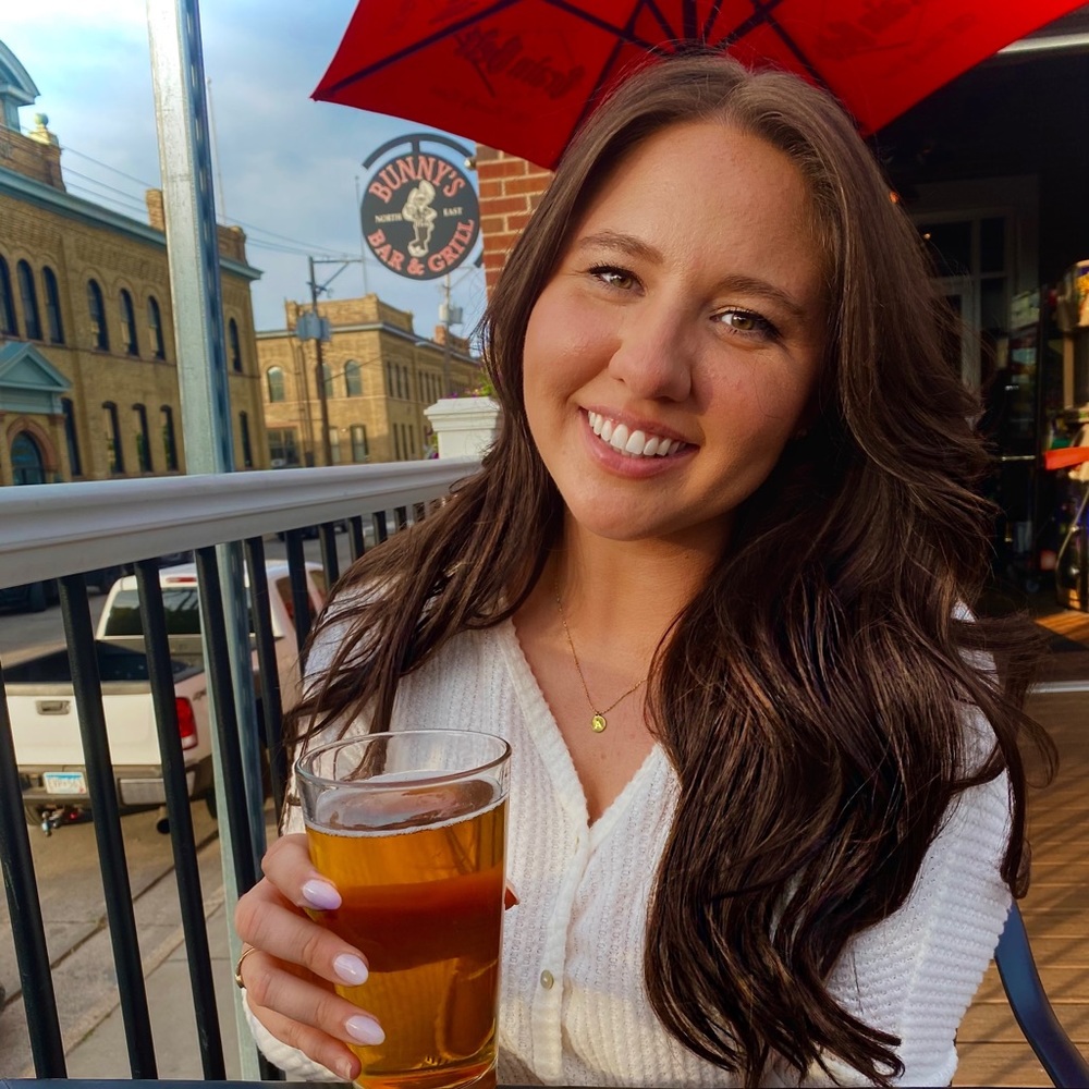 Meet your Posher, Alexandra